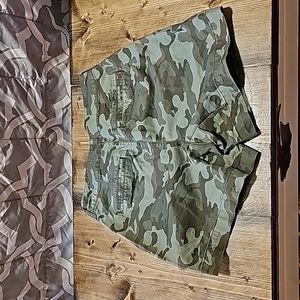 Old Navy Everyday Short